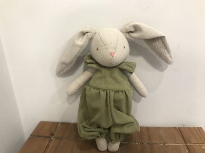 Coelho de Pelucia verde