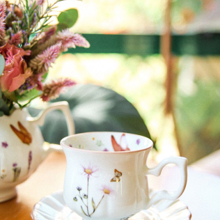 Xícara com Pires porcelana