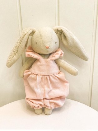 Coelho pelucia rosa