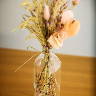 Garrafinha de vidro com arranjo - Floresça Onde Deus te Plantar