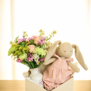Box Bunny & Flores